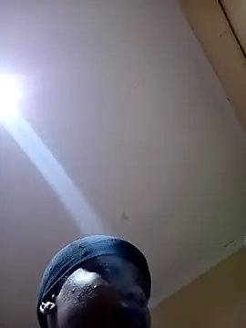 Snapshot of tokyohorny69 chatting on 11-19-25, 01:33 tokyohorny69 online show from 11-19-25, 01:33