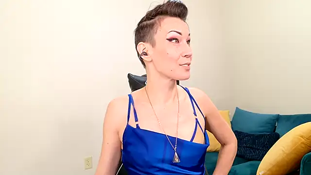 Snapshot of EveEnigma chatting on 02-05-25, 01:54 EveEnigma online show from 02-05-25, 01:54