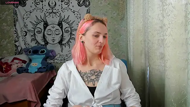 Cutie Adelia online show from 12-18-24, 09:04