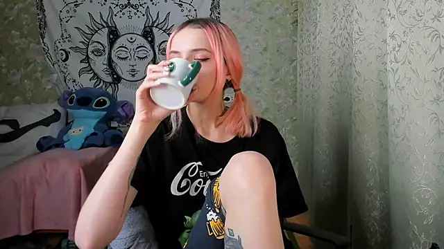 Cutie Adelia online show from 01-25-25, 12:26