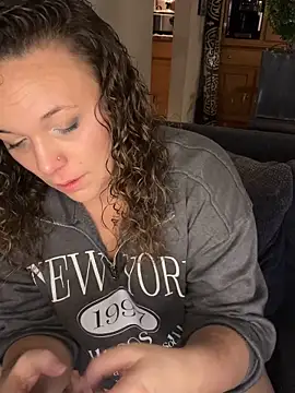 Snapshot of AuroraSummers chatting on 11-13-25, 12:53 AuroraSummers online show from 11-13-25, 12:53