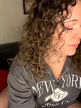 Snapshot of AuroraSummers chatting on 12-17-25, 03:51 AuroraSummers online show from 12-17-25, 03:51