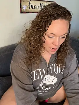 Snapshot of AuroraSummers chatting on 01-12-26, 04:12 AuroraSummers online show from 01-12-26, 04:12