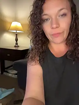 AuroraSummers online show from 04-24-26, 03:53