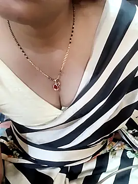 Diya 143 online show from 10-17-25, 08:17