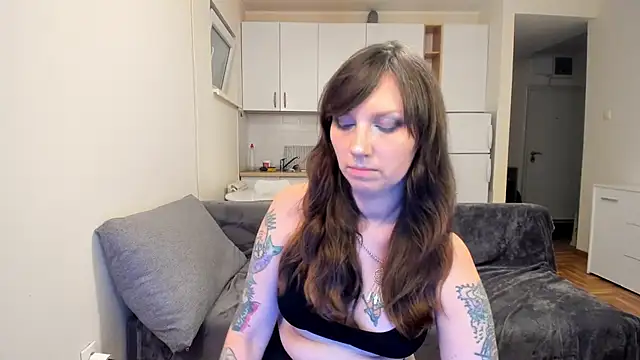 Snapshot of StacyTigerr chatting on 02-05-25, 09:29 StacyTigerr online show from 02-05-25, 09:29