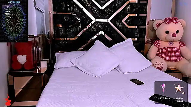 Tania white89 online show from 01-13-26, 01:11