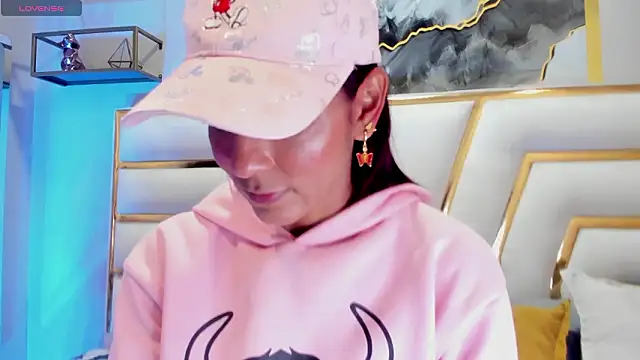 HannaPetit online show from 03-24-26, 07:19