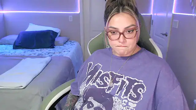 nativepumpkin95 online show from 02-08-25, 10:08