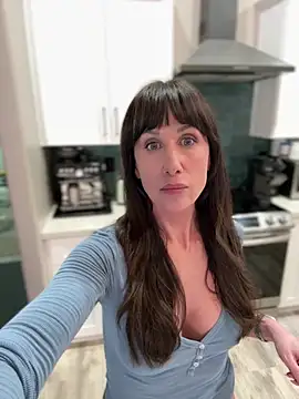 Snapshot of Fiona_Kent_ chatting on 02-21-26, 11:39 Fiona Kent online show from 02-21-26, 11:39