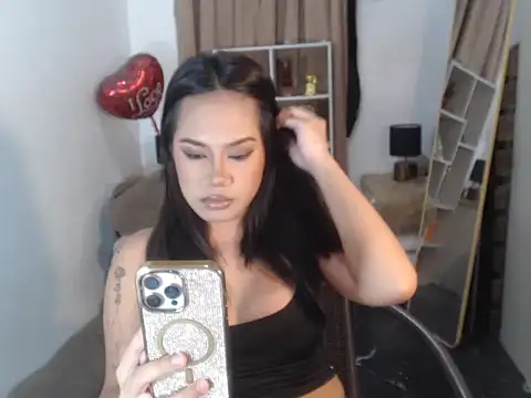 Snapshot of FrancineGarcia chatting on 06-23-26, 11:08 FrancineGarcia online show from 06-23-26, 11:08