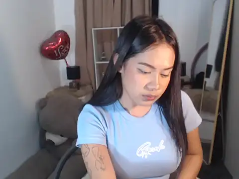 Snapshot of FrancineGarcia chatting on 06-28-26, 11:38 FrancineGarcia online show from 06-28-26, 11:38