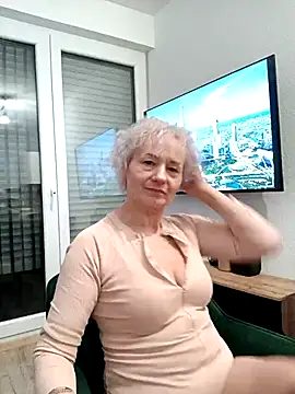 Snapshot of Hot_Ann52 chatting on 02-13-25, 06:48 Hot Ann52 online show from 02-13-25, 06:48