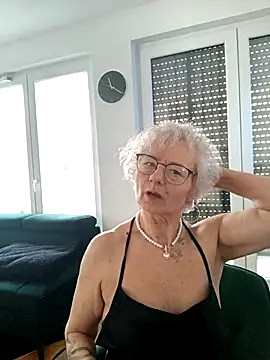 Snapshot of Hot_Ann52 chatting on 02-19-25, 10:23 Hot Ann52 online show from 02-19-25, 10:23