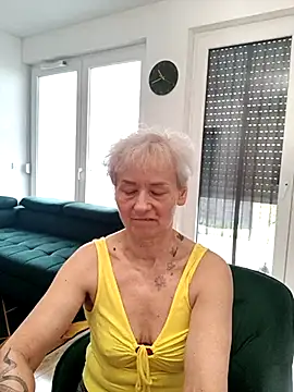 Snapshot of Hot_Ann52 chatting on 03-17-25, 09:44 Hot Ann52 online show from 03-17-25, 09:44