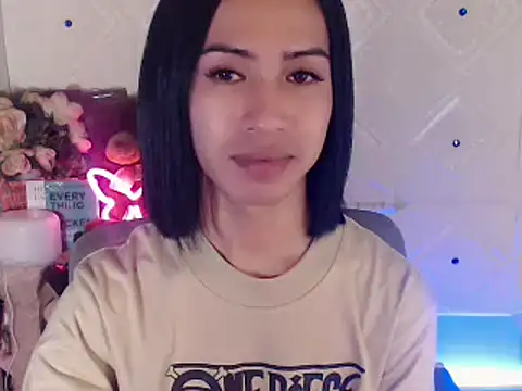 Snapshot of Lemonadexxx chatting on 02-25-25, 12:45 Lemonadexxx online show from 02-25-25, 12:45