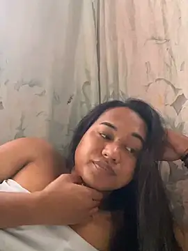 Snapshot of bettina_love chatting on 02-04-26, 08:09 bettina love online show from 02-04-26, 08:09