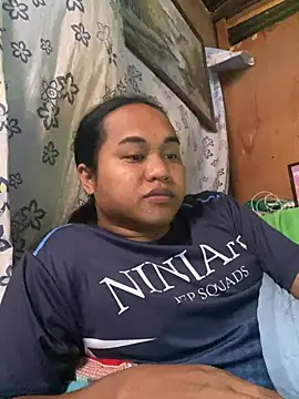 Snapshot of bettina_love chatting on 03-06-26, 10:17 bettina love online show from 03-06-26, 10:17