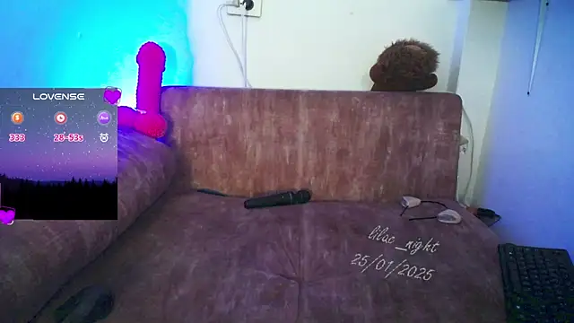 lilac night33 online show from 01-25-25, 01:52