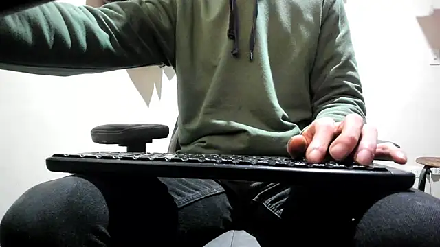 Snapshot of Jeff_Walton@xh chatting on 02-15-25, 08:22 Jeff Waltonxh online show from 02-15-25, 08:22