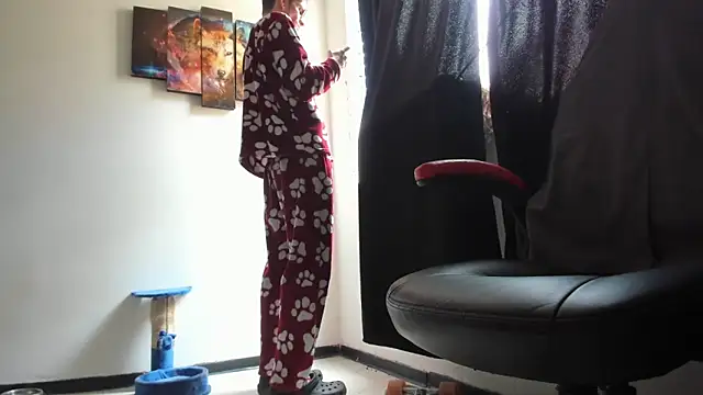 Snapshot of Jeff_Walton@xh chatting on 10-24-25, 04:14 Jeff Waltonxh online show from 10-24-25, 04:14