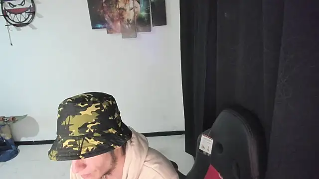 Snapshot of Jeff_Walton@xh chatting on 12-16-25, 04:50 Jeff Waltonxh online show from 12-16-25, 04:50