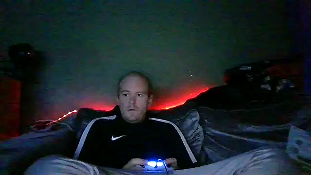 Snapshot of Janssen88 chatting on 11-18-25, 05:28 Janssen88 online show from 11-18-25, 05:28