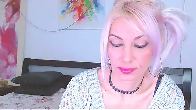 Snapshot of HoneyLara chatting on 02-06-25, 11:26 HoneyLara online show from 02-06-25, 11:26
