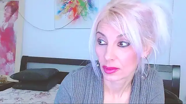 Snapshot of HoneyLara chatting on 02-07-25, 07:49 HoneyLara online show from 02-07-25, 07:49