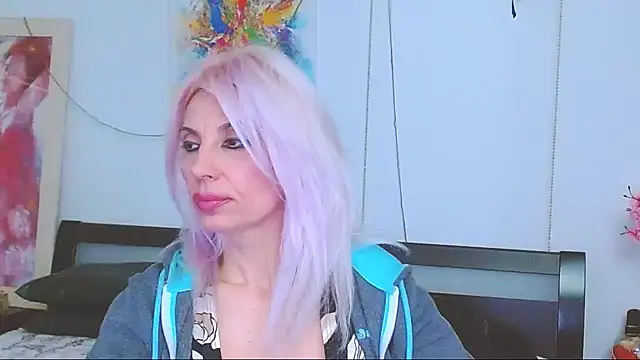 Snapshot of HoneyLara chatting on 02-12-25, 04:54 HoneyLara online show from 02-12-25, 04:54