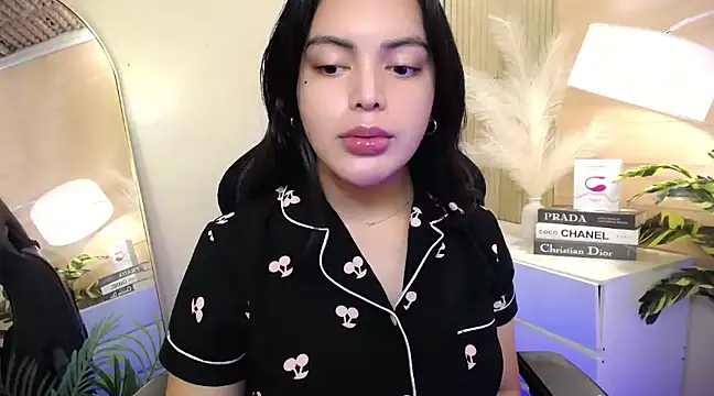 HotstuffCherrySummer online show from 01-11-25, 08:54