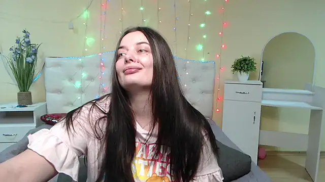 MilanaPrice online show from 01-27-25, 03:47