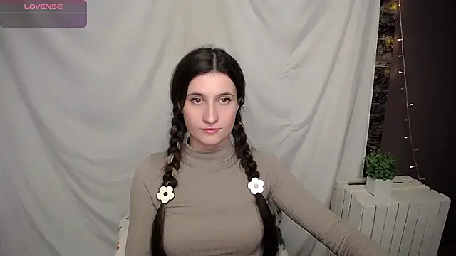 Snapshot of MaryEm976 chatting on 12-03-24, 11:01 MaryEm976 online show from 12-03-24, 11:01
