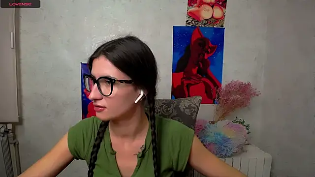 MaryEm976 online show from 10-22-25, 07:52