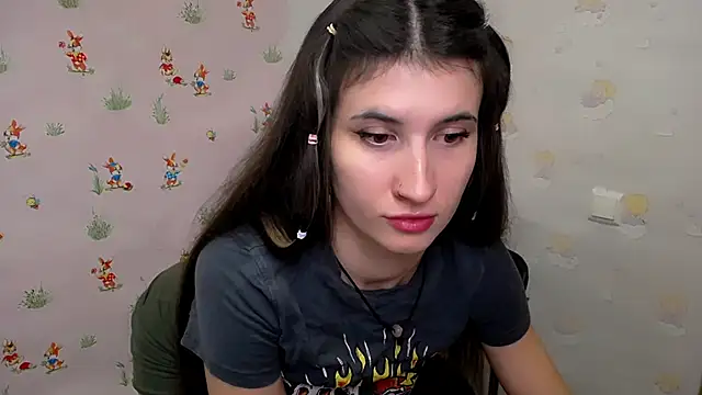 Snapshot of MaryEm976 chatting on 12-22-25, 09:06 MaryEm976 online show from 12-22-25, 09:06