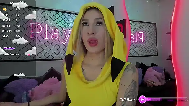 Atenea Klett  online show from 03-12-25, 01:40