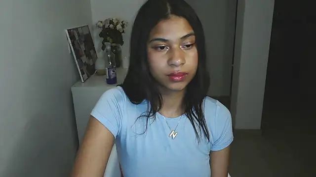 dark enchantress  online show from 01-12-25, 04:31