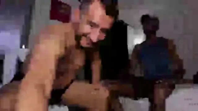 Cloudy pigDude online show from 04-19-26, 03:39