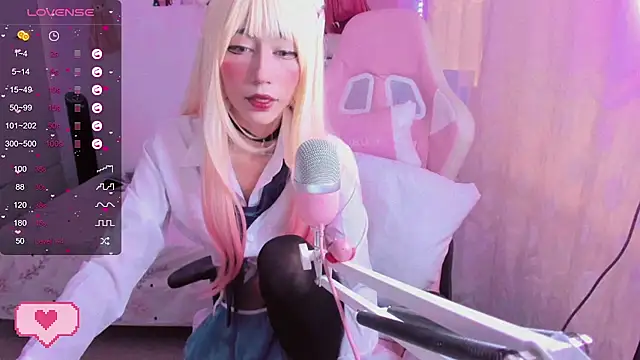 Snapshot of mia_kawaii05 chatting on 02-12-25, 06:30 mia kawaii05 online show from 02-12-25, 06:30