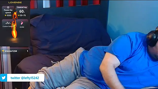 Snapshot of lefty15242 chatting on 09-11-25, 03:28 lefty15242 online show from 09-11-25, 03:28