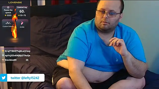 Snapshot of lefty15242 chatting on 09-16-25, 04:57 lefty15242 online show from 09-16-25, 04:57