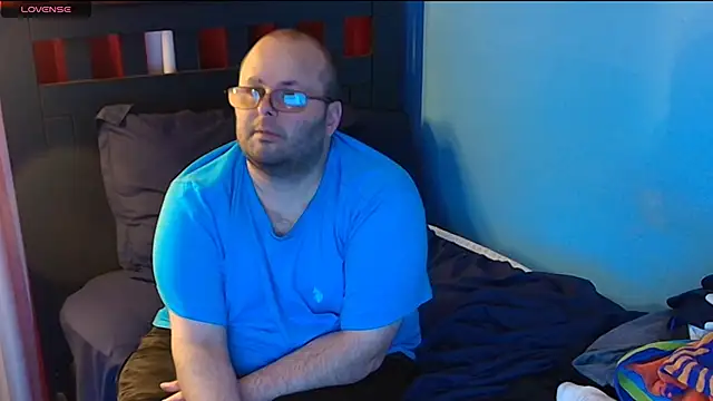 Snapshot of lefty15242 chatting on 09-29-25, 05:12 lefty15242 online show from 09-29-25, 05:12