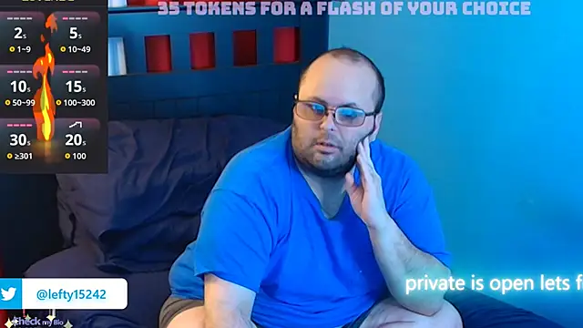 Snapshot of lefty15242 chatting on 10-16-25, 03:07 lefty15242 online show from 10-16-25, 03:07