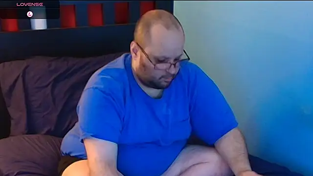 Snapshot of lefty15242 chatting on 11-15-25, 07:05 lefty15242 online show from 11-15-25, 07:05