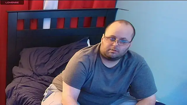 Snapshot of lefty15242 chatting on 11-25-25, 05:40 lefty15242 online show from 11-25-25, 05:40