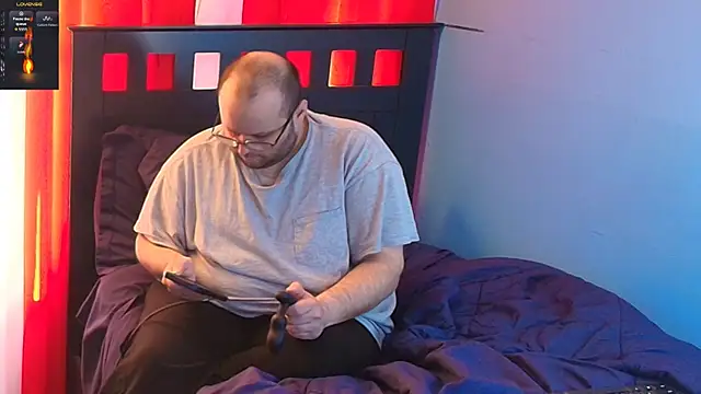 Snapshot of lefty15242 chatting on 11-29-25, 06:55 lefty15242 online show from 11-29-25, 06:55