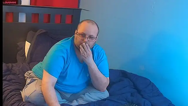 Snapshot of lefty15242 chatting on 02-16-26, 11:56 lefty15242 online show from 02-16-26, 11:56