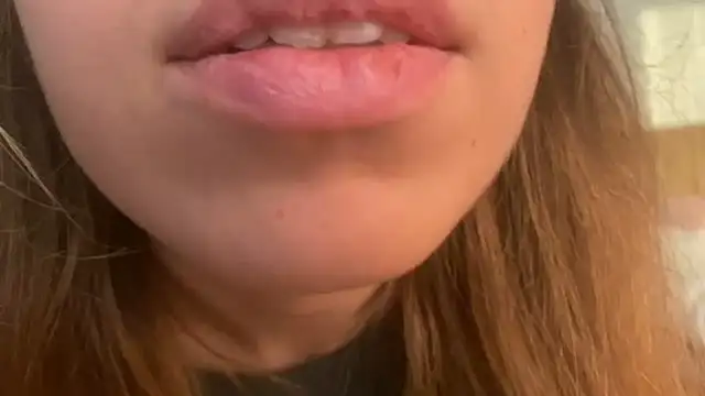 Mollyy998 online show from 10-31-25, 03:35