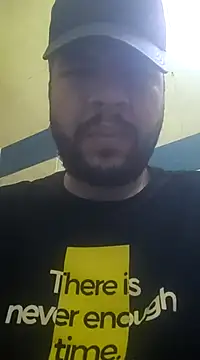 Snapshot of eljefe1119 chatting on 02-11-25, 04:46 eljefe1119 online show from 02-11-25, 04:46