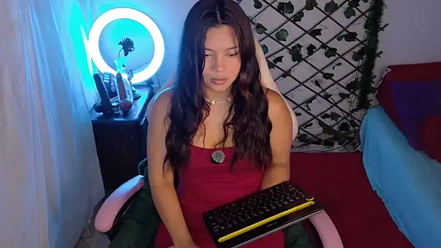 -Camila  online show from 04-28-26, 02:11